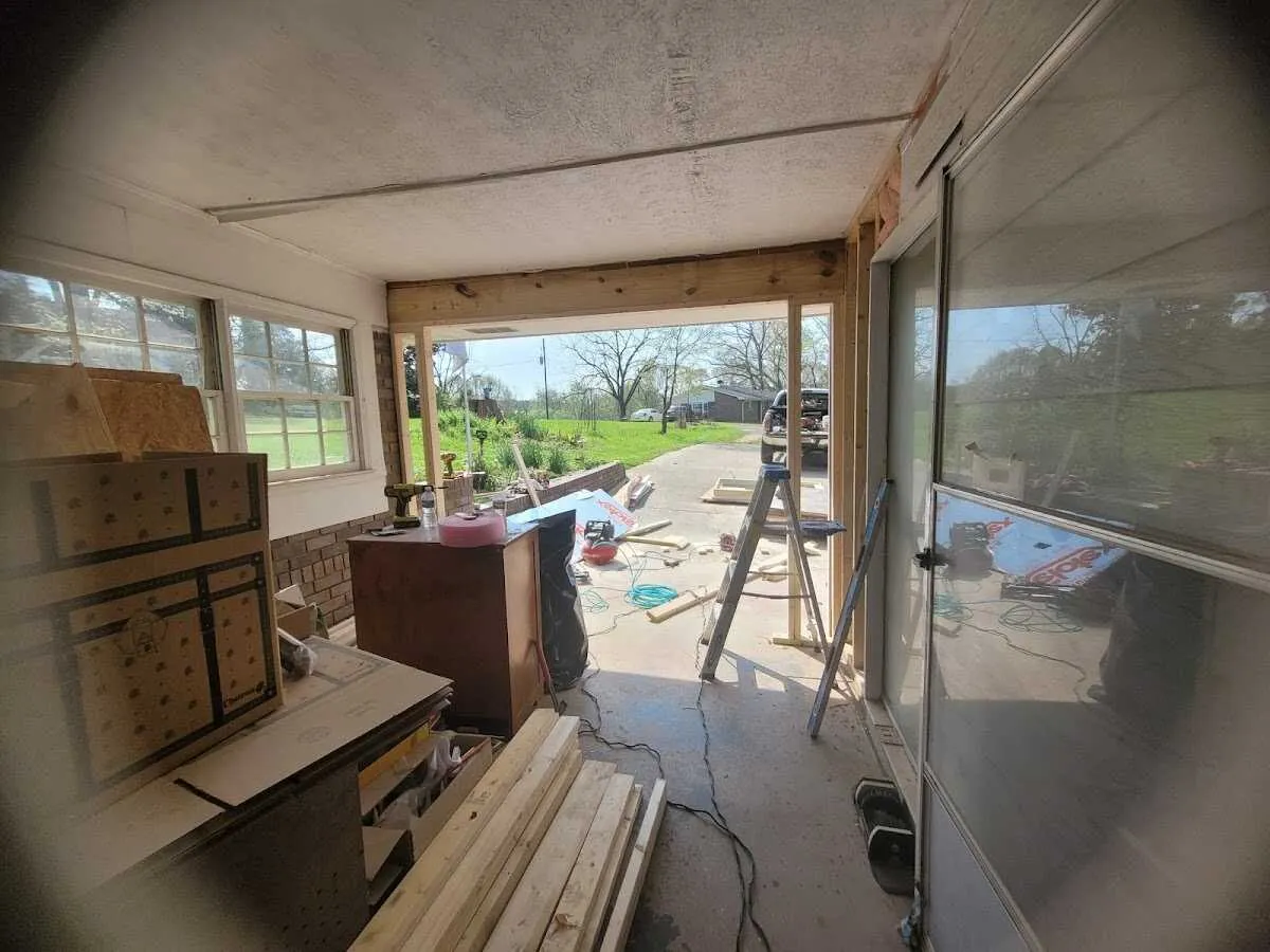 Air movers and dehumidifier for Drying & Dehumidification in Williamson